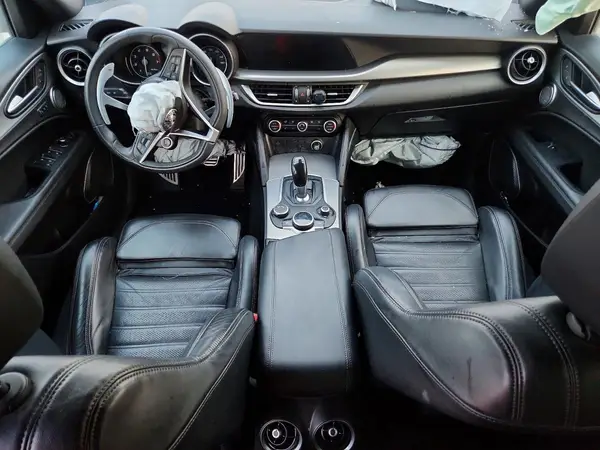 ZASPAKBN7K7C50112 2019 ALFA ROMEO STELVIO - Image 8