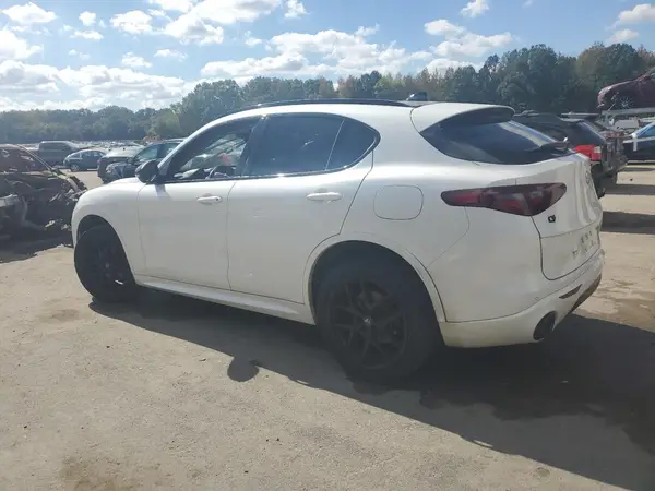 ZASPAKBN7L7C75027 2020 ALFA ROMEO STELVIO - Image 2