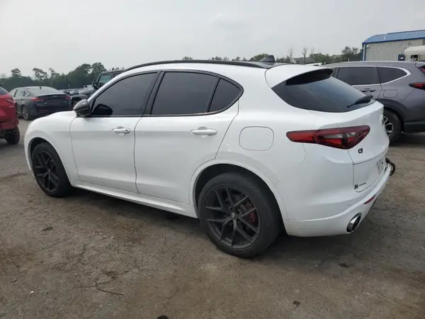 ZASPAKBN7M7D05886 2021 ALFA ROMEO STELVIO - Image 2