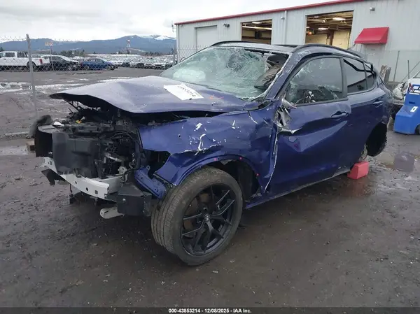 ZASPAKBN7M7D09923 2021 ALFA ROMEO STELVIO - Image 2