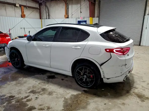 ZASPAKBN7M7D11333 2021 ALFA ROMEO STELVIO - Image 2