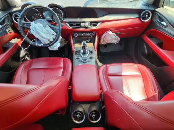 ZASPAKBN7M7D19531 2021 ALFA ROMEO STELVIO - Image 8
