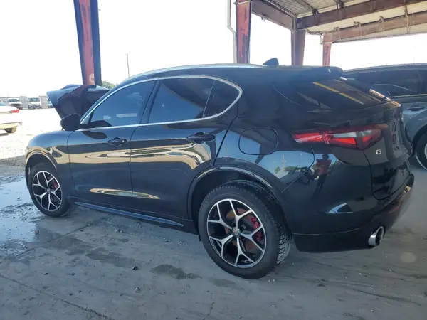 ZASPAKBN7M7D20792 2021 ALFA ROMEO STELVIO - Image 2