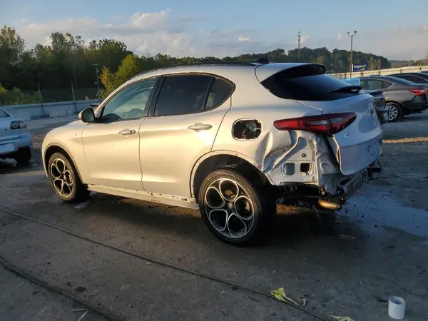 ZASPAKBN7N7D26206 2022 ALFA ROMEO STELVIO - Image 2