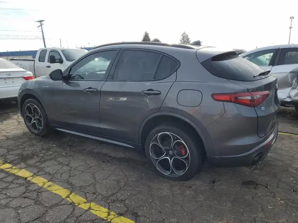 ZASPAKBN7N7D26707 2022 ALFA ROMEO STELVIO - Image 2
