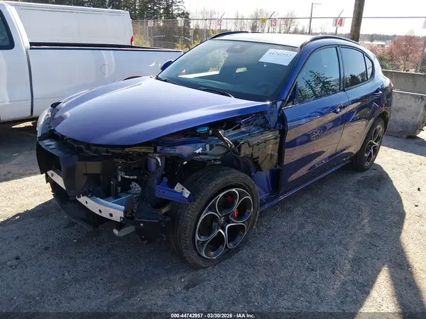 ZASPAKBN7N7D26982 2022 ALFA ROMEO STELVIO - Image 2
