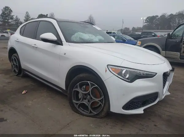ZASPAKBN7N7D33933 2022 ALFA ROMEO STELVIO