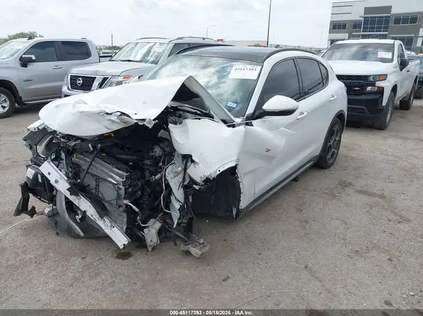 ZASPAKBN7N7D39120 2022 ALFA ROMEO STELVIO - Image 2