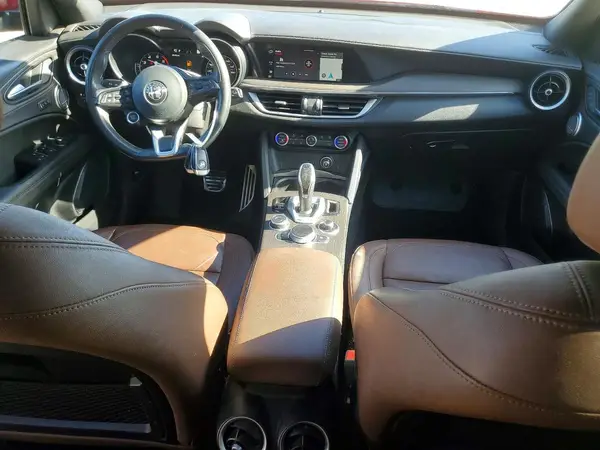 ZASPAKBN7N7D41319 2022 ALFA ROMEO STELVIO - Image 8