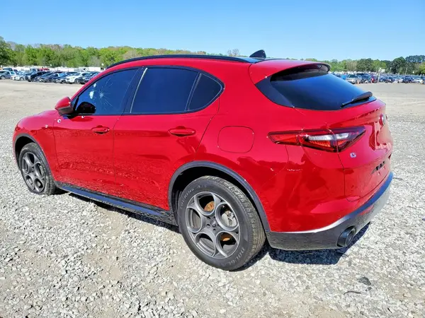 ZASPAKBN7N7D47332 2022 ALFA ROMEO STELVIO - Image 2
