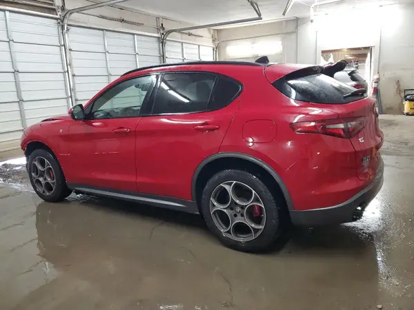 ZASPAKBN7P7D50752 2023 ALFA ROMEO STELVIO - Image 2