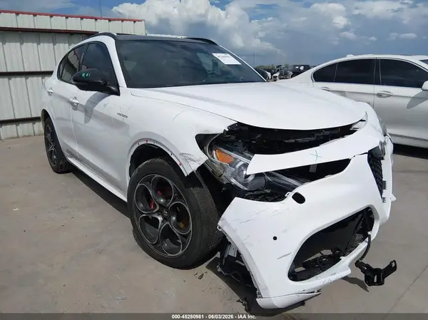 ZASPAKBN7P7D63517 2023 ALFA ROMEO STELVIO