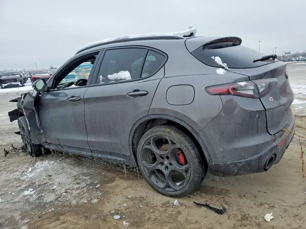 ZASPAKBN7R7D82796 2024 ALFA ROMEO STELVIO - Image 2