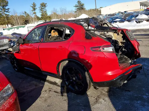 ZASPAKBN7R7D83317 2024 ALFA ROMEO STELVIO - Image 2