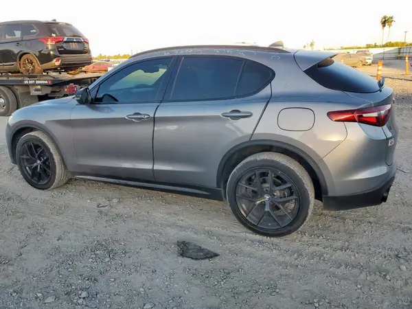 ZASPAKBN8K7C44884 2019 ALFA ROMEO STELVIO - Image 2