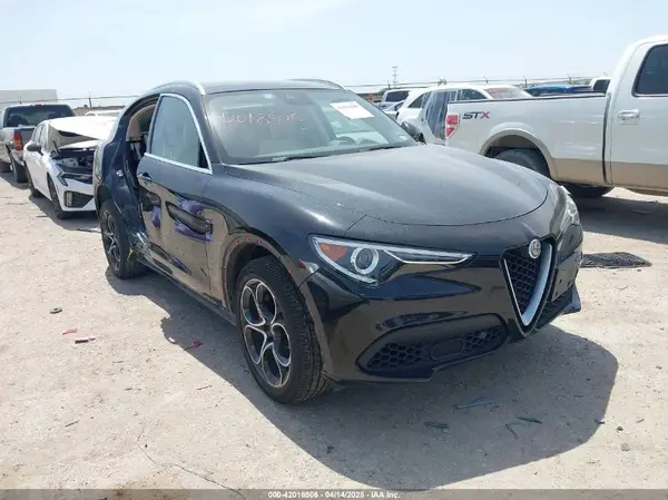 ZASPAKBN8L7C95979 2020 ALFA ROMEO STELVIO - Image 1