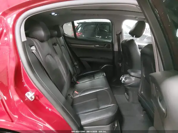ZASPAKBN8M7C99533 2021 ALFA ROMEO STELVIO - Image 8