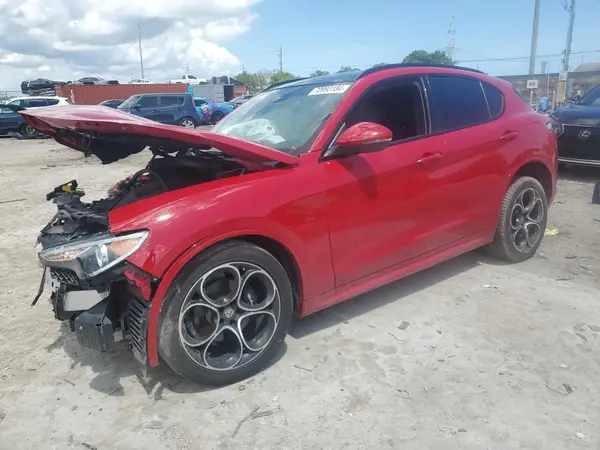 ZASPAKBN8M7D01376 2021 ALFA ROMEO STELVIO - Image 1