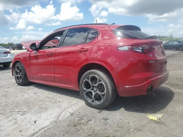ZASPAKBN8M7D01376 2021 ALFA ROMEO STELVIO - Image 2