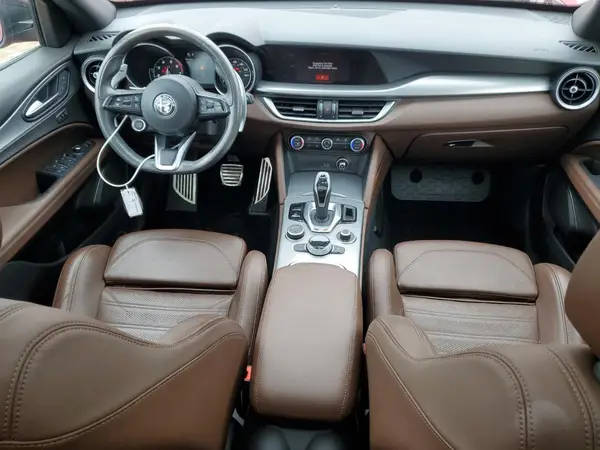 ZASPAKBN8M7D02088 2021 ALFA ROMEO STELVIO - Image 8