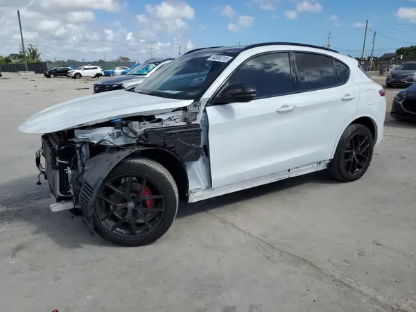 ZASPAKBN8M7D09509 2021 ALFA ROMEO STELVIO - Image 1