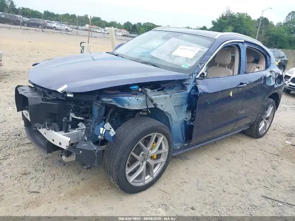 ZASPAKBN8M7D12944 2021 ALFA ROMEO STELVIO - Image 2