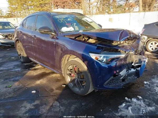 ZASPAKBN8M7D18744 2021 ALFA ROMEO STELVIO