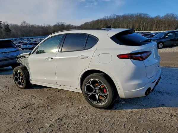 ZASPAKBN8N7D27493 2022 ALFA ROMEO STELVIO - Image 2