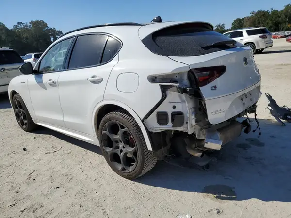 ZASPAKBN8N7D29308 2022 ALFA ROMEO STELVIO - Image 2