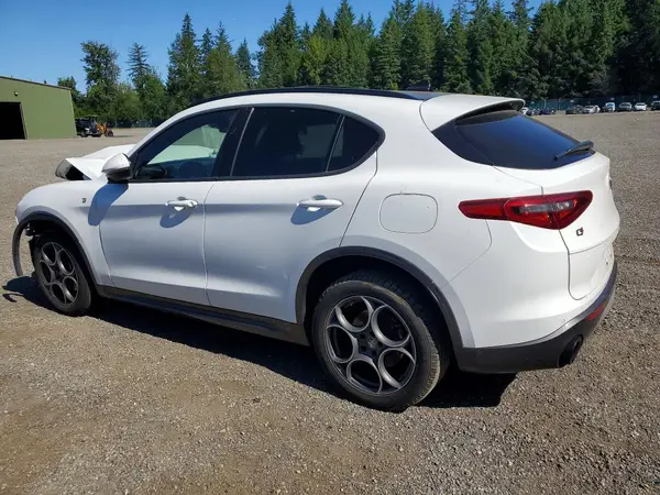 ZASPAKBN8N7D29356 2022 ALFA ROMEO STELVIO - Image 2