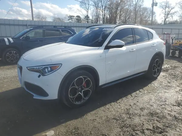 ZASPAKBN8N7D29373 2022 ALFA ROMEO STELVIO - Image 1