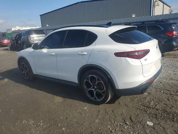 ZASPAKBN8N7D29373 2022 ALFA ROMEO STELVIO - Image 2