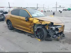 ZASPAKBN8N7D32340 2022 ALFA ROMEO STELVIO