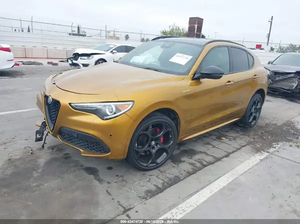 ZASPAKBN8N7D32340 2022 ALFA ROMEO STELVIO - Image 2