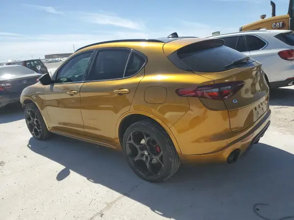 ZASPAKBN8N7D33830 2022 ALFA ROMEO STELVIO - Image 2