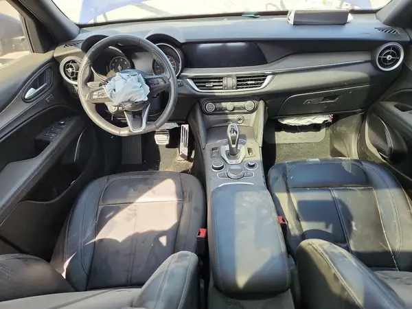 ZASPAKBN8N7D48747 2022 ALFA ROMEO STELVIO - Image 8