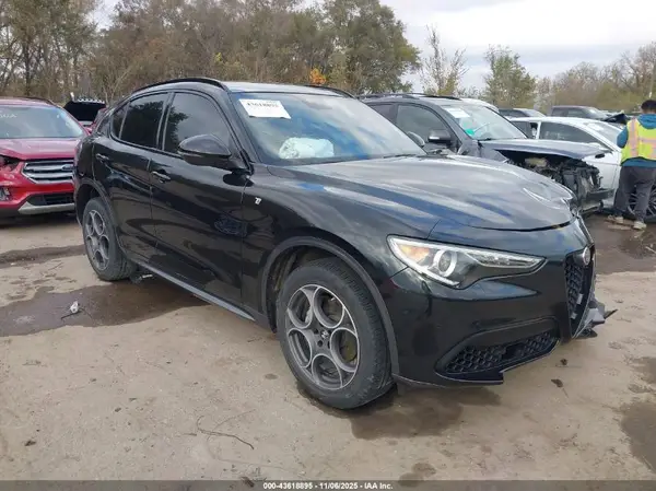 ZASPAKBN8P7D50825 2023 ALFA ROMEO STELVIO