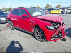 ZASPAKBN8P7D50968 2023 ALFA ROMEO STELVIO