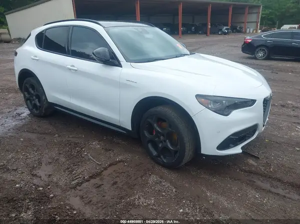 ZASPAKBN8R7D70575 2024 ALFA ROMEO STELVIO