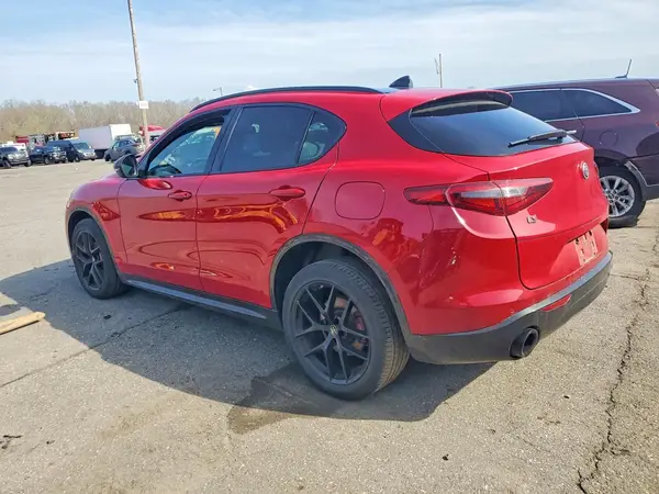 ZASPAKBN9L7C95246 2020 ALFA ROMEO STELVIO - Image 2