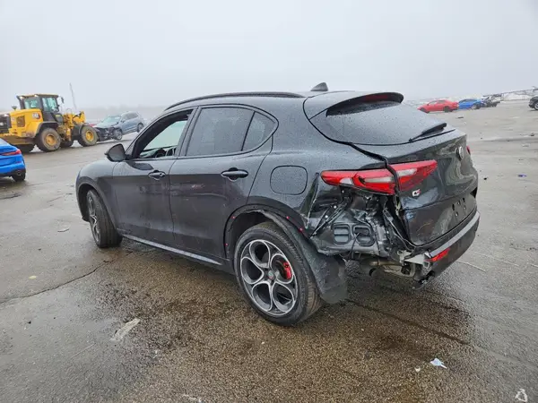 ZASPAKBN9M7D01712 2021 ALFA ROMEO STELVIO - Image 2