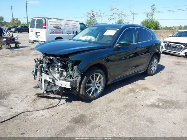 ZASPAKBN9M7D02004 2021 ALFA ROMEO STELVIO - Image 2