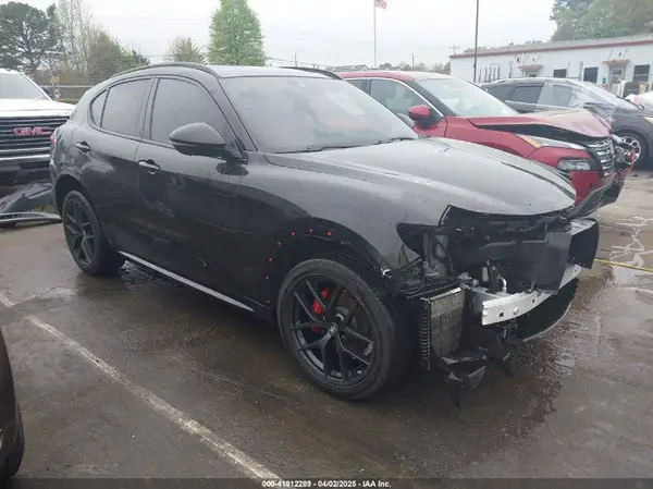 ZASPAKBN9M7D09213 2021 ALFA ROMEO STELVIO - Image 1