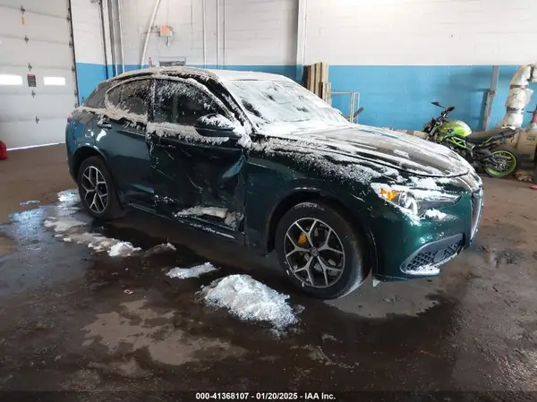 ZASPAKBN9M7D15805 2021 ALFA ROMEO STELVIO - Image 1