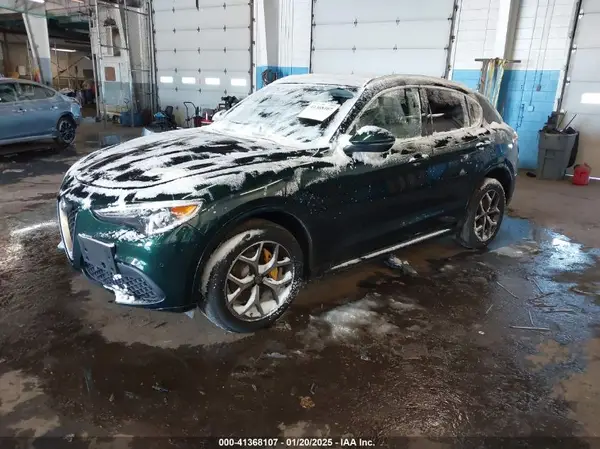 ZASPAKBN9M7D15805 2021 ALFA ROMEO STELVIO - Image 2