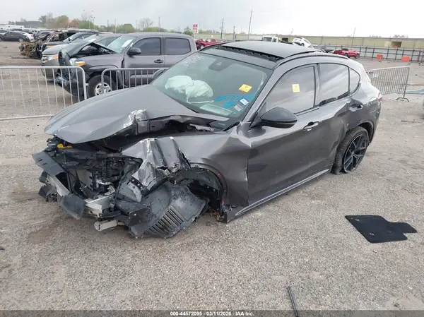 ZASPAKBN9M7D19692 2021 ALFA ROMEO STELVIO - Image 2