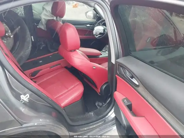 ZASPAKBN9M7D19692 2021 ALFA ROMEO STELVIO - Image 8