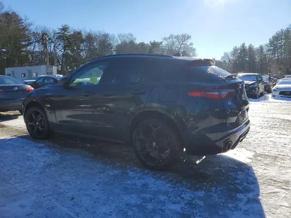 ZASPAKBN9N7D42388 2022 ALFA ROMEO STELVIO - Image 2
