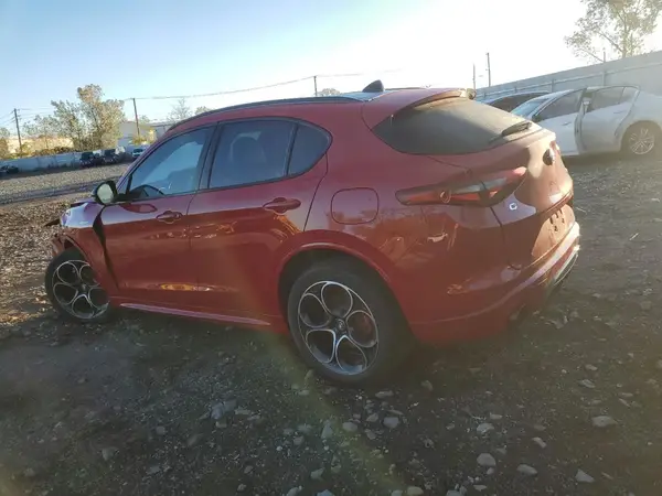 ZASPAKBN9N7D46781 2022 ALFA ROMEO STELVIO - Image 2