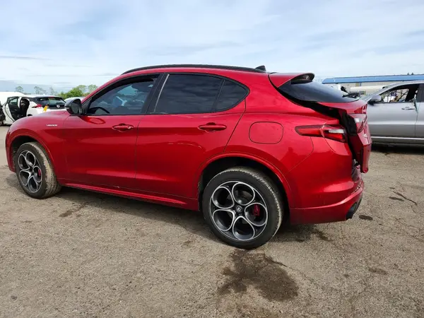 ZASPAKBN9P7D55516 2023 ALFA ROMEO STELVIO - Image 2